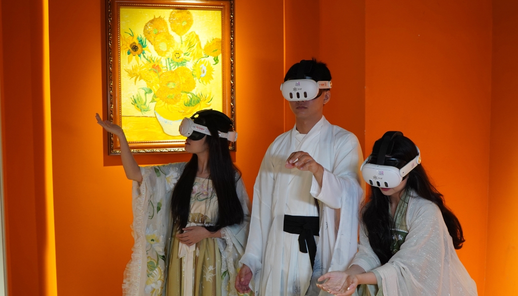 Vé Trải Nghiệm Kính Thực Tế Ảo MR (Mixed Reality)